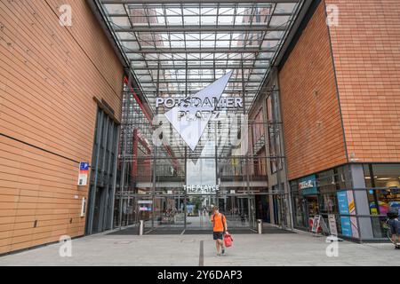 Einkaufszentrum, The Playce, Potsdamer Platz, Tiergarten, Mitte, Berlin, Deutschland Stockfoto