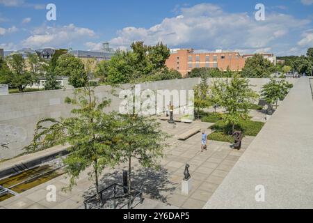 Skulpturengarten, Neue Nationalgalerie, Potsdamer Straße, Mitte, Berlin, Deutschland Stockfoto