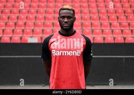 Leverkusen, Deutschland. September 2024. Leverkusens Victor Boniface Credit: Federico Gambarini/dpa - WICHTIGER HINWEIS: Gemäß den Vorschriften der DFL Deutschen Fußball-Liga und des DFB Deutschen Fußball-Bundes ist es verboten, im Stadion und/oder im Spiel aufgenommene Fotografien in Form von sequenziellen Bildern und/oder videoähnlichen Fotoserien zu verwenden./dpa/Alamy Live News Stockfoto