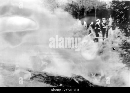 LE-MANS-RENNFAHRER CHRISTIAN HEINS VERBRENNT IN FRANKREICH / ; 16. JUNI 1963 Stockfoto