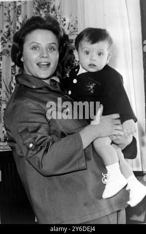 PRINZ ABDULLAH VON JORDANIEN IN AMMAN MIT PRINZESSIN MUNA; 27. MAI 1963 Stockfoto
