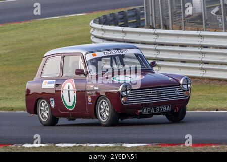 Luc Wilson fuhr 1963 in Austin A40 während des Classic Touring Car Racing Club Rennens 2023 in Snetterton, Norfolk, Großbritannien. Stockfoto