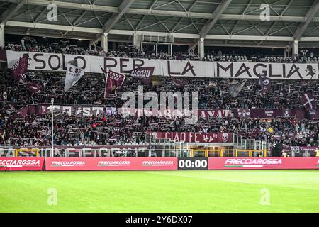 Turin, Italien. September 2024. Torino Fans während des Coppa Italia Spiels zwischen dem FC Turin und Empoli FC im Olimpico Stadium am 24. September 2024 in Turin, Italien Fußball (Cristiano Mazzi/SPP) Credit: SPP Sport Press Photo. /Alamy Live News Stockfoto