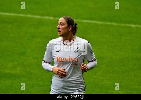 Swansea, Wales. 22. September 2024. Lucy Finch von Swansea City Women während des Genero Adran Premier Matches zwischen Swansea City Women und Barry Town United Women im Stadion Swansea.com in Swansea, Wales, Großbritannien am 22. September 2024. Quelle: Duncan Thomas/Majestic Media. Stockfoto