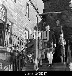 PRINZESSIN ALEXANDRA UND ANGUS JAMES BRUCE OGILVY IN SCHOTTLAND; 22. DEZEMBER 1962 Stockfoto