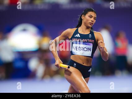 Nicole Yeargin nimmt an der 4X400 Meter Staffel bei den Olympischen Spielen 2024 in Paris Teil. Stockfoto