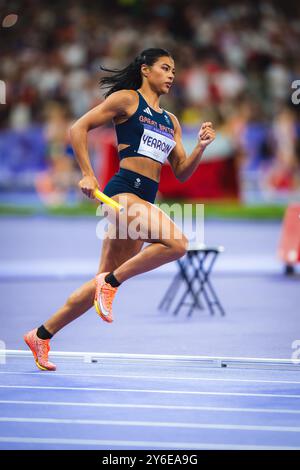 Nicole Yeargin nimmt an der 4X400 Meter Staffel bei den Olympischen Spielen 2024 in Paris Teil. Stockfoto