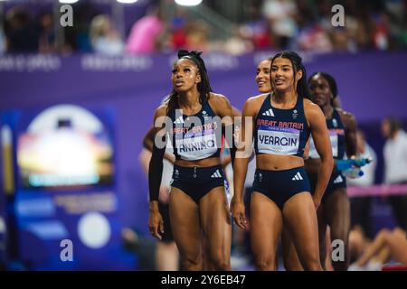 Nicole Yeargin nimmt an der 4X400 Meter Staffel bei den Olympischen Spielen 2024 in Paris Teil. Stockfoto