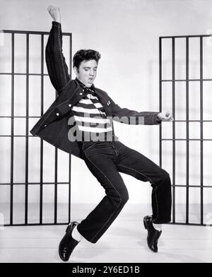 Ein Foto, das den Film Jailhouse Rock fördert, zeigt den Sänger Elvis Presley. Stockfoto