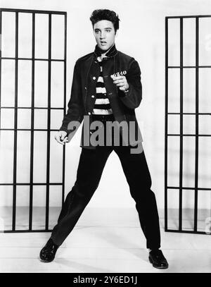 Ein Foto, das den Film Jailhouse Rock fördert, zeigt den Sänger Elvis Presley. Stockfoto