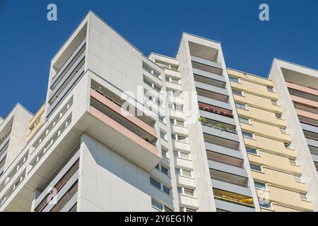 Wohnhochhaus Ideal, Fritz-Erler-Allee 120, Gropiusstadt, Neukölln, Berlin, Deutschland Stockfoto