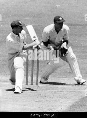 BRIAN STAND AUSTRALIAN CRICKETER IN ACTION / ; 25. OKTOBER 1962 Stockfoto