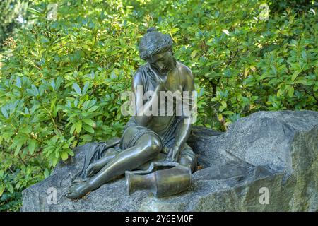 Brunnen 'Der zerbrochene Krug', Garten, Britzer Schloß, Alt-Britz, Neukölln, Berlin, Deutschland Stockfoto