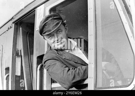 JACK ELLIS BR ZUGFÜHRER IN CORNWALL; 19. OKTOBER 1962 Stockfoto