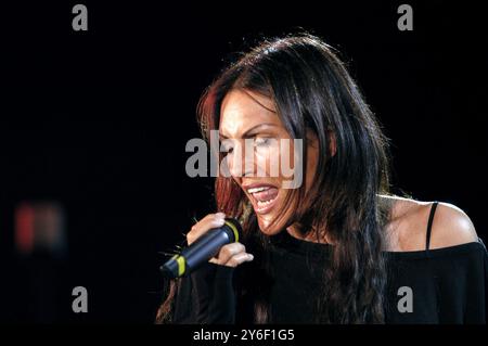 Mailand Italien 31.05.2003: Anna Oxa, italienische Sängerin, während der Fernsehsendung Festivalbar 2003 Stockfoto