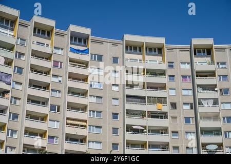 Hochhaus, Lipschitzallee, Gropiusstadt, Neukoelln, Berlin, Deutschland *** Hochhaus, Lipschitzallee, Gropiusstadt, Neukoelln, Berlin, Deutschland Stockfoto