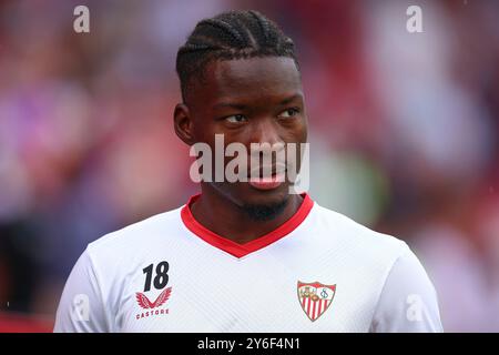 Sevilla, Spanien. September 2024. Lucien Agoume vom Sevilla FC spielte während des La Liga EA Sports Matches zwischen Sevilla FC und Real Valladolid am 24. September 2024 im Ramon Sanchez Pizjuan Stadium in Sevilla, Spanien. (Foto: Antonio Pozo/PRESSINPHOTO) Credit: PRESSINPHOTO SPORTS AGENCY/Alamy Live News Stockfoto