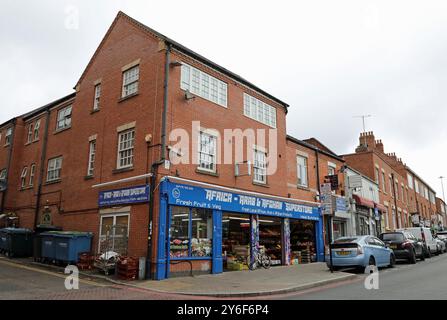 Ethnischer Supermarkt in der Far Gosford Street in Coventry Stockfoto