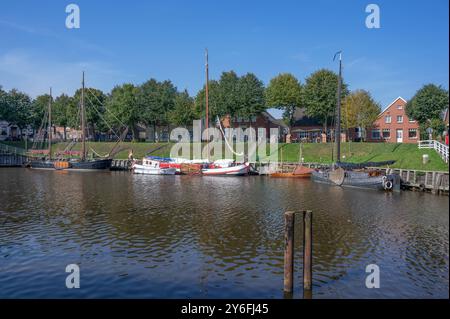 Museumshafen in Carolinensiel, Bezirk Wittmund, Ostfriesland, Niedersachsen, Deutschland Stockfoto