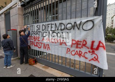 Mailand, Italien. September 2024. Presidio contro il DDL Sicurezza 'No alla repressione' con Cgil, Anpi, PD, AVS in Corso Monforte - Milano, Italia - Mercoledì, 25 Settembre 2024 (Foto Stefano Porta/LaPresse) Protest gegen das Sicherheitsgesetz 'No to Repression' mit CGIL, Anpi, PD, AVS in Corso Monforte - Mailand, Italien - Mittwoch, 25. September 2024 (Foto Stefano Porta/Laamy Presse) Stockfoto