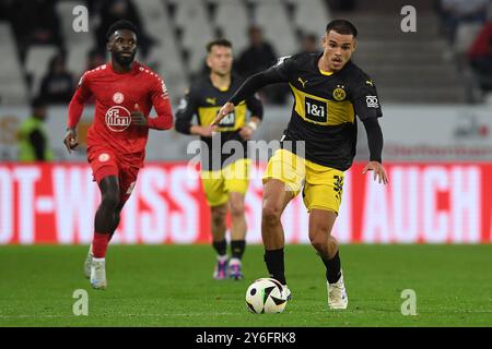 Essen, Deutschland. September 2024. Fussball 3. Liga 7. Spieltag Rot-Weiss Essen - Borussia Dortmund II am 25.09.2024 im Stadion an der Hafenstraße in Essen Kjell-Arik Waetjen ( Dortmund) die DFB-Vorschriften verbieten die Verwendung von Fotografien als Bildsequenzen und/oder Quasi-Video. Foto: Revierfoto Credit: ddp Media GmbH/Alamy Live News Stockfoto