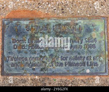 Eine Gedenktafel mit der Statue von Samuel Plimsoll, Bristol, Westengland, Großbritannien. 2024 Stockfoto