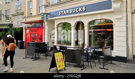Starbucks Coffee Shop, Bristol Stadtzentrum, West of England, Großbritannien. 2024 Stockfoto