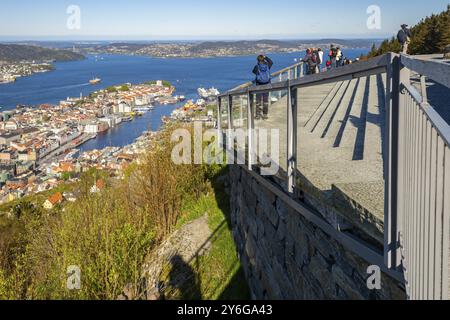 Bergen, Norwegen, Mai 2015: Aussichtspunkt Mirador de Floyen in Bergen, Norwegen, Europa Stockfoto