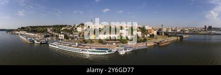Antenne panorama Stadtbild von Sava in Belgrad in Serbien im Sommer Abend Stockfoto