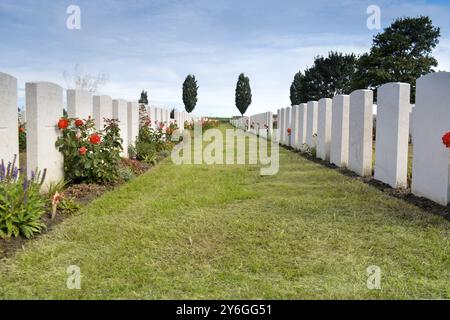 Ypern, Passchendaele, Belgien 08/2018: Gräber von Tyne Cot Militärfriedhof Stockfoto