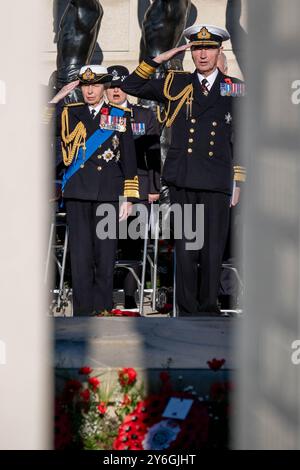 National Memorial Arboretum, Großbritannien. November 2023. Die Prinzessin Royal nimmt zusammen mit Ex-Soldaten und Frauen am Waffenstillstandsfest Teil Stockfoto