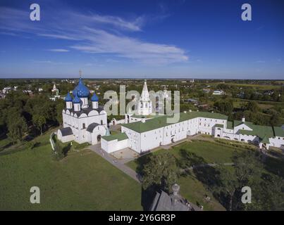 Aus der Vogelperspektive auf den kreml in der antiken Stadt Suzdal, Goldener Ring, Russland, 4 km, Europa Stockfoto