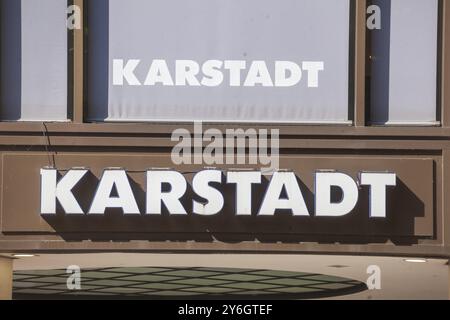 Logo Karstadt Galeria Kaufhof in einem Kaufhaus, Hamburg, Deutschland, Europa Stockfoto