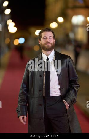 Alvaro Cervantes besuchte den Roten Teppich Megalopolis während des 72. San Sebastian International Film Festivals am Victoria Eugenia Theatre am 25. September 2024 in Donostia/San Sebastian, Spanien. Stockfoto