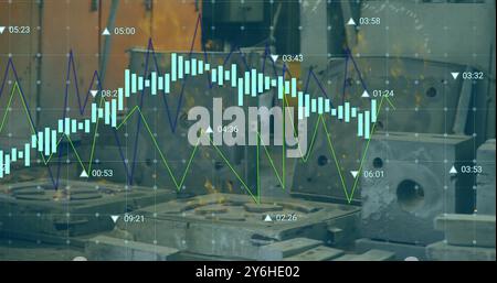 Bild des Finanzdatendiagramms über Industriemaschinen im Werk Stockfoto