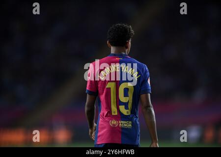 Barcelona, Esp. September 2024. FC BARCELONA GEGEN GETAFE CF. 25. September 2024 Lamine Yamal (19) des FC Barcelona während des Spiels zwischen dem FC Barcelona und Getafe CF, das dem siebten Tag der La Liga EA Sports im Olimpic-Stadion Lluis Companys aus Montjuic in Barcelona entspricht. Quelle: Rosdemora/Alamy Live News Stockfoto