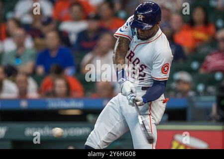 Houston, Texas, USA. September 2024. Houston Astros Outfield Jason Heyward (22) schwingt während des Major League Baseball Spiels zwischen den Seattle Mariners und den Houston Astros im Minute Maid Park in Houston, Texas. Seattle besiegte Houston mit 8:1. Prentice C. James/CSM/Alamy Live News Stockfoto