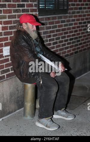 NY, USA. September 2024. New York, New York, NY - 24. September 2024: RADIO MAN bei der Schauspielerin Kate Winslet ''The Late Show with Stephen Colbert'' im Ed Sullivan Theater in New York City. Foto: Giada Papini Rampelotto/EuropaNewswire. (Kreditbild: © Luiz Rampelotto/ZUMA Press Wire) NUR REDAKTIONELLE VERWENDUNG! Nicht für kommerzielle ZWECKE! Stockfoto