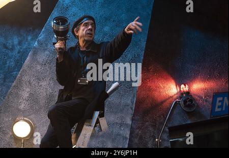 TIM BURTON in BEETLEJUICE BEETLEJUICE (2024) unter der Regie von TIM BURTON. Beschreibung: Warner Bros. / Plan B Entertainment / Tim Burton Productions / Album Stockfoto