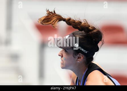 Peking, China. September 2024. Camila Osorio aus Kolumbien tritt beim Tennis-Turnier der China Open 2024 in Peking, China, am 26. September 2024 in der ersten Runde der Frauen gegen Ajla Tomljanovic aus Australien an. Quelle: Zhang Chen/Xinhua/Alamy Live News Stockfoto