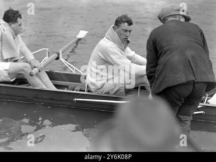 Oxford versus Cambridge Boat Race 1923 . T R B Sanders, der Cambridge-Strich. Stockfoto