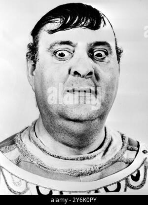 New York , USA : " A Funny Thing Happened on the Way to the Forum " gespielt am Broadway , New York , von 17 Stone , Zero Mostel 27. Februar 1963 Stockfoto