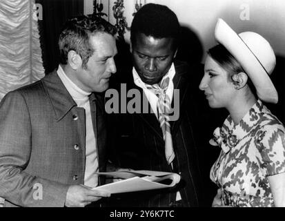 New York. Die Filmstars Paul Newman, Sidney Poitier und Barbra Streisand, Gründer einer neuen Filmfirma namens First Artists Production Company. Juni 1969 Stockfoto