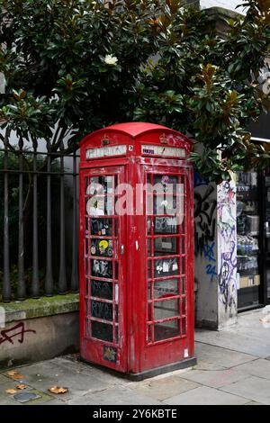 K6 Telefonbox, Commercial Street, London, Großbritannien. September 2024 Stockfoto