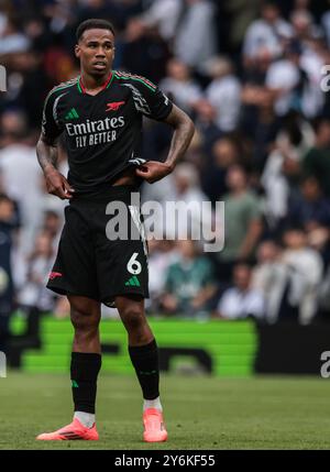 Gabriel of Arsenal - Tottenham Hotspur / Arsenal, Premier League, Tottenham Hotspur Stadium, London, Großbritannien - 15. September 2023 nur redaktionelle Verwendung - DataCo-Einschränkungen gelten Stockfoto