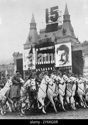 15. Jahrestag der Gründung des sowjetischen Regimes - Woroschilow, Stalin, Molotow, Kalinin November 1932 Stockfoto