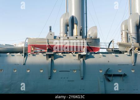 Dampfstart an Bord eines alten Kriegsschiffs Stockfoto