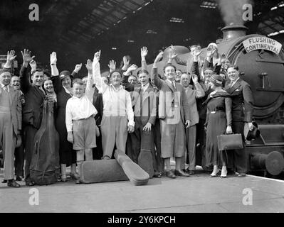 Alfredos Band an der Liverpool Street Station. 14. August 1932 Stockfoto