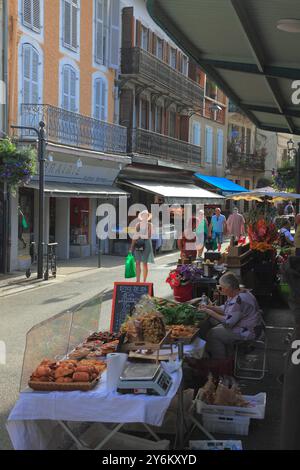 Frankreich, Occitanie, Département Hautes Pyrenäen (65), Baronnies Area, Bagneres de Bigorre, Market Stockfoto