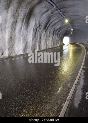 Straßentunnel Stockfoto